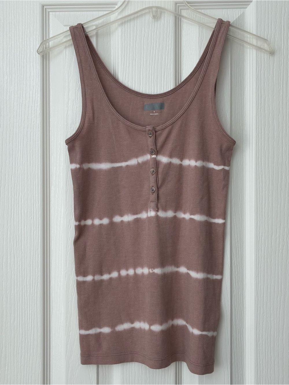 GAP Slim Ribbed Henley Tank Top Pink Tie Dye with Buttons Style 554550 NWOT